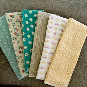 6 Different print receiving blankets made out of cotton preowned